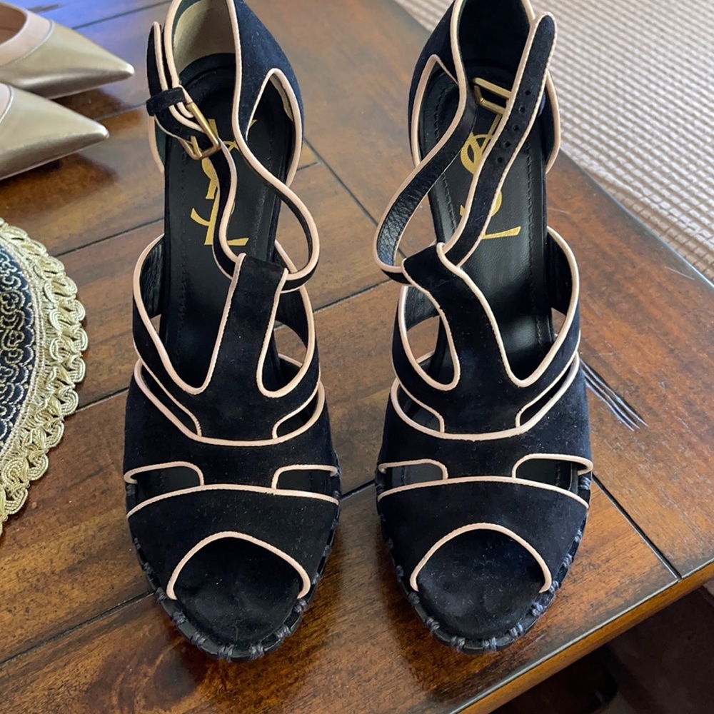 Authentic yves saint laurent shoes size 6 1/2